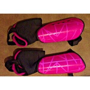 DSG Shin Guards with stirrup PINK - Youth Medium